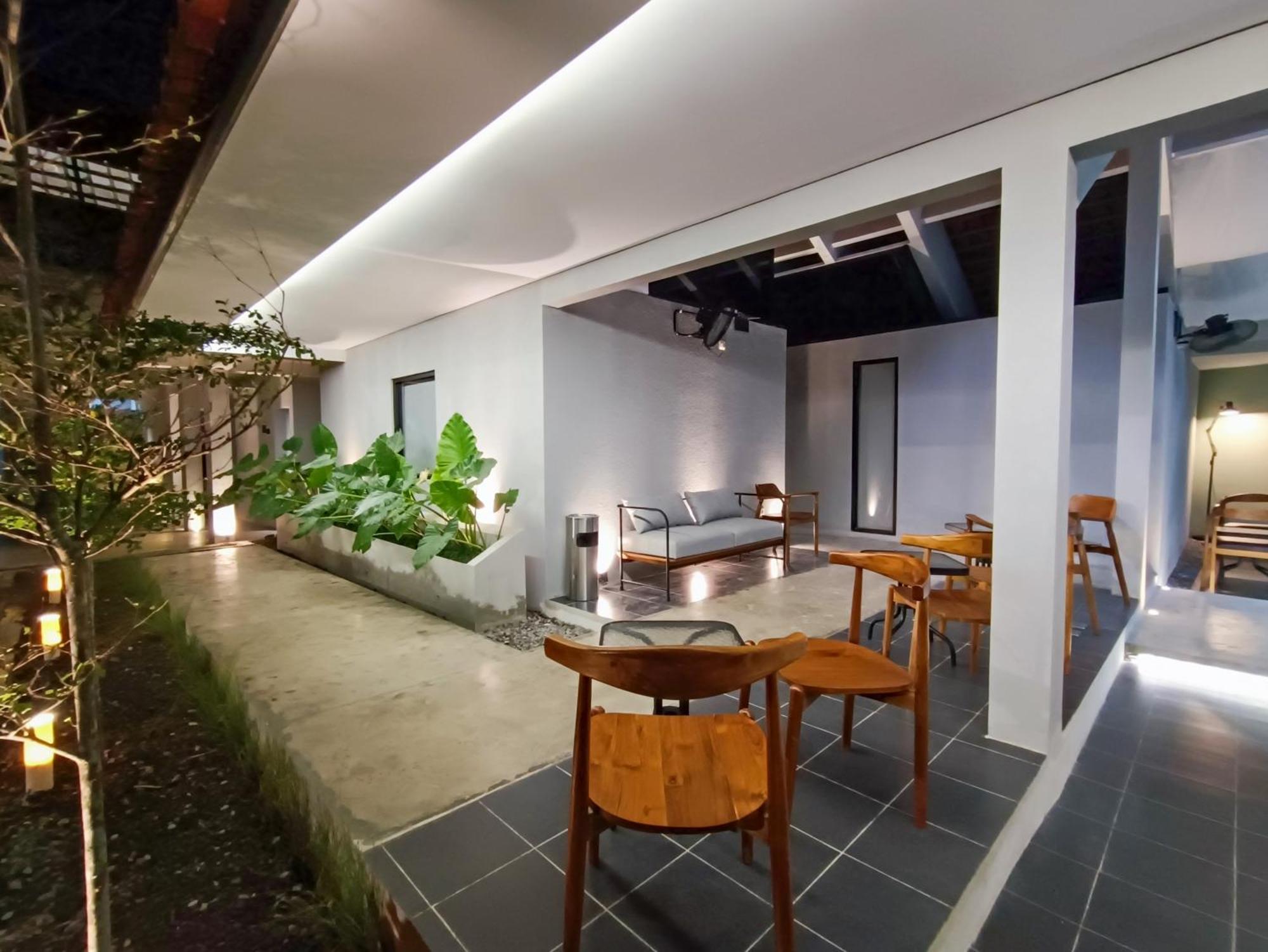 Fx Stay & Coffee Yogyakarta Ngoại thất bức ảnh