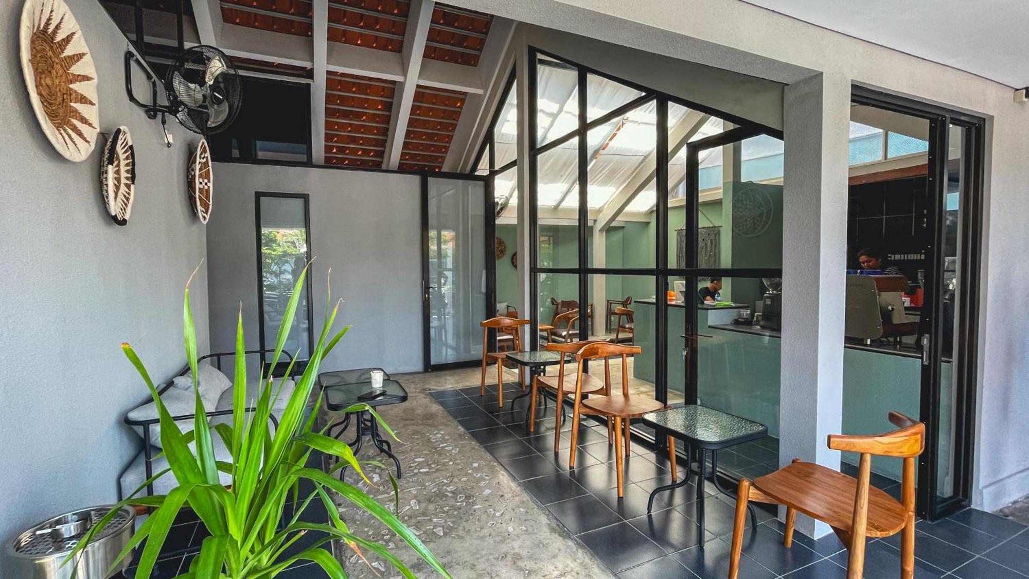 Fx Stay & Coffee Yogyakarta Ngoại thất bức ảnh
