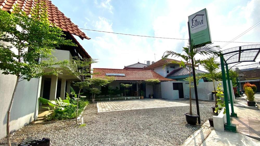 Fx Stay & Coffee Yogyakarta Ngoại thất bức ảnh